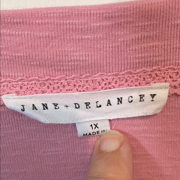 Jane and Delancey Pink V-Neck Elbow Sleeve Top - Picture 2 of 6